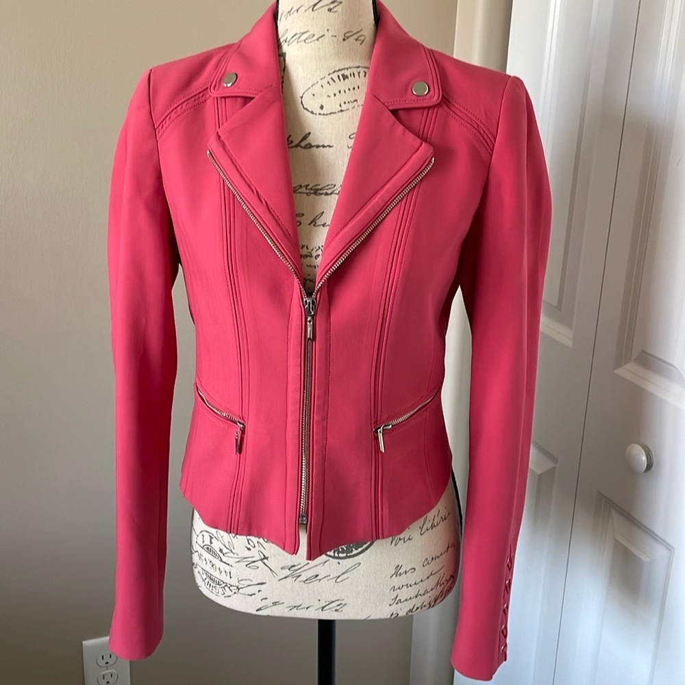EUC Women’s WHBM Coral Moto Blazer in Size 4​​